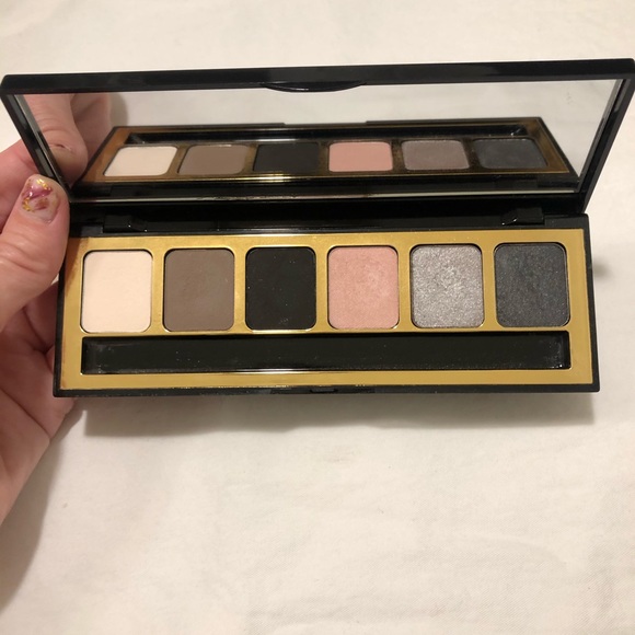 COPY - Bobbi Brown Day to Night Cool Eye Palette. - Picture 1 of 4